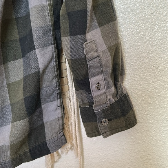 All terrain gear x wrangler ORGANIC cotton Black and Green Plaid Button-Uplarge - Picture 7 of 7